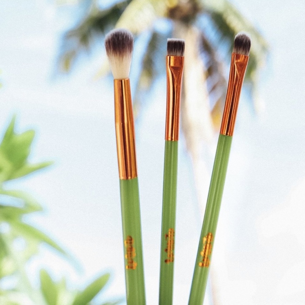 New: Alamar - The Ojitos Brush Trio Vol. 1